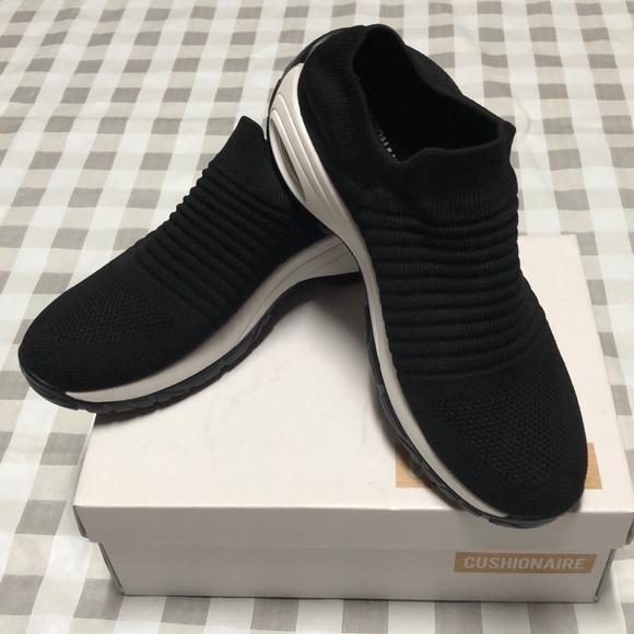 Cushionaire Shoes - CUSHIONAIRE COMFORT FOAM BLACK SHOES SIZE 10M NWOT